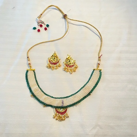 🆕 Bollywood style designer necklace with earrings - Picture 6 of 6
